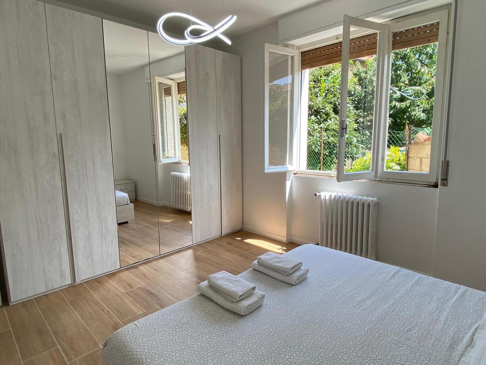 Villa The Swan - Composed By 2 Apartments Mandello del Lario Dış mekan fotoğraf